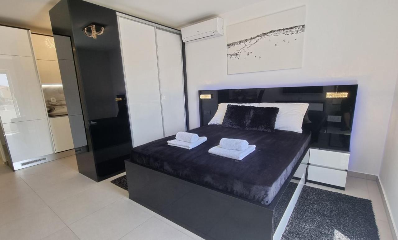 Bartol Luxury Apartments Krk Croatia, With Own Hot Tub - Whirlpool Krk Town Zewnętrze zdjęcie