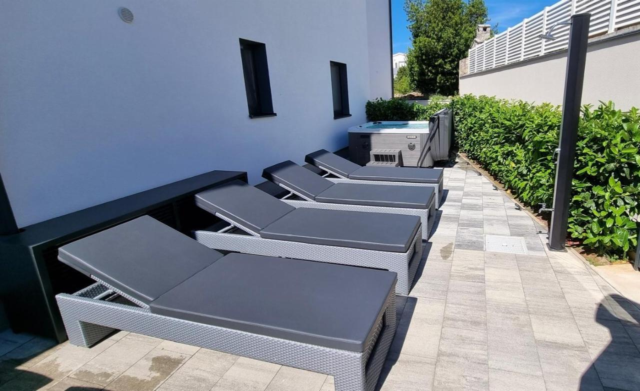 Bartol Luxury Apartments Krk Croatia, With Own Hot Tub - Whirlpool Krk Town Zewnętrze zdjęcie