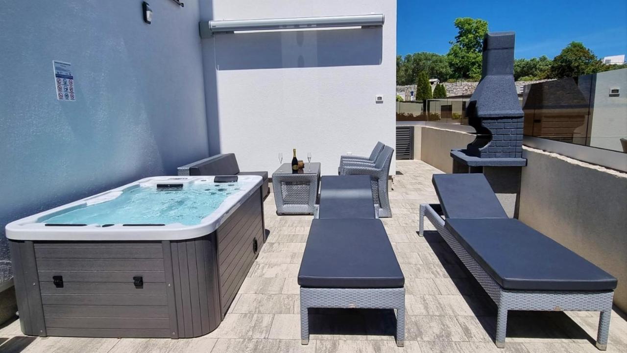 Bartol Luxury Apartments Krk Croatia, With Own Hot Tub - Whirlpool Krk Town Zewnętrze zdjęcie